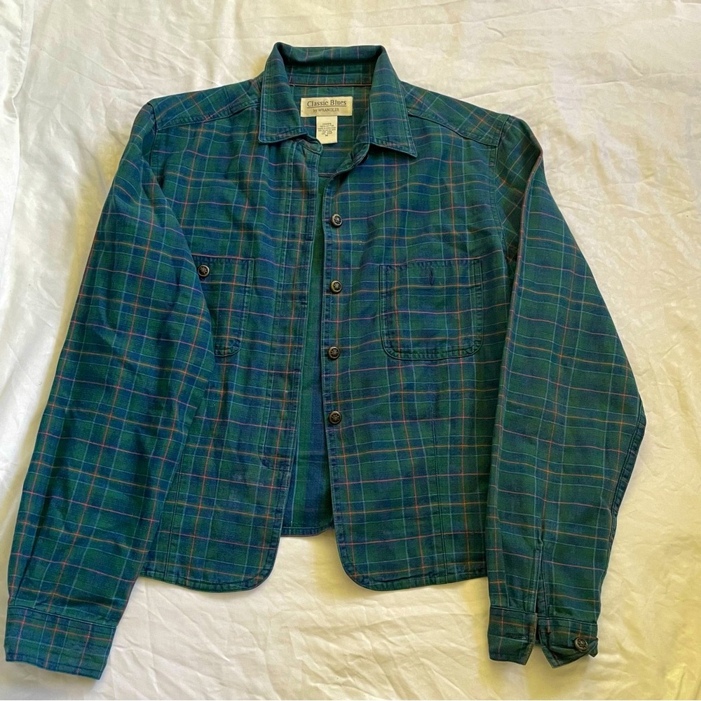 Classic women wrangler shirt,green and blue,with unique buttons.